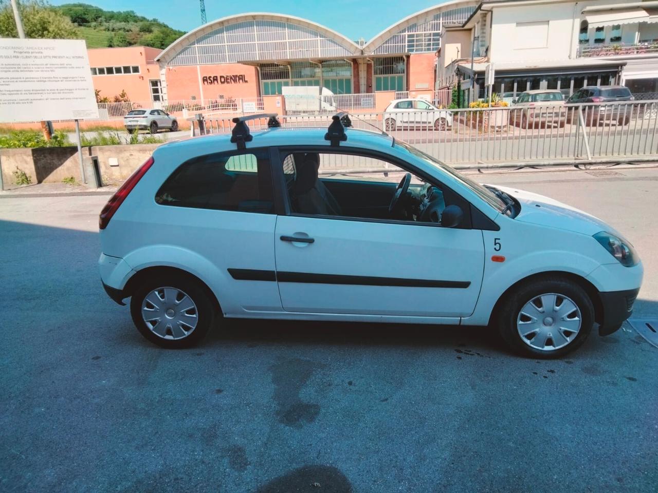 Ford Fiesta 1.4 TDCi 5p. Ghia