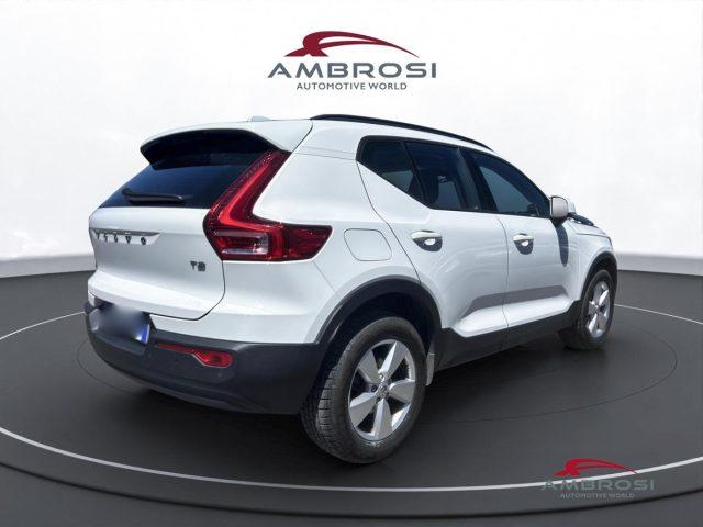 VOLVO XC40 T2 Momentum Core