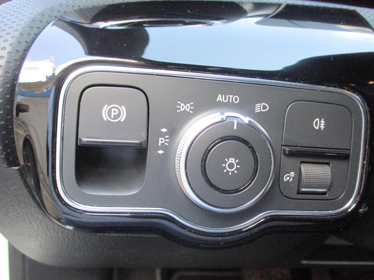 MERCEDES CLASSE A 180D 115cv Sport auto