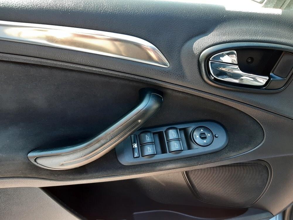 Ford S-Max 2.0 TDCi 140CV Titanium NEO PATENTATI