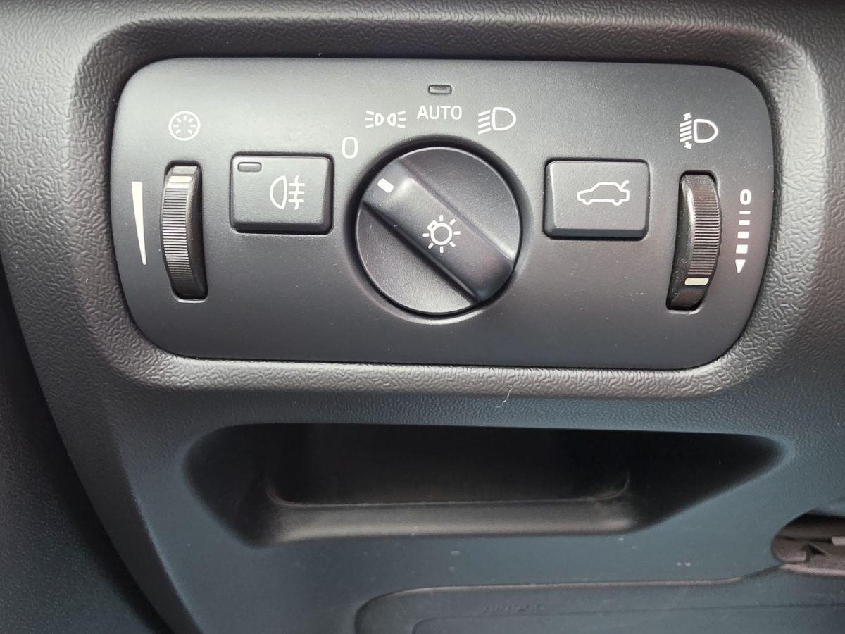VOLVO - V40 Cross Country 1.6 d2 Momentum