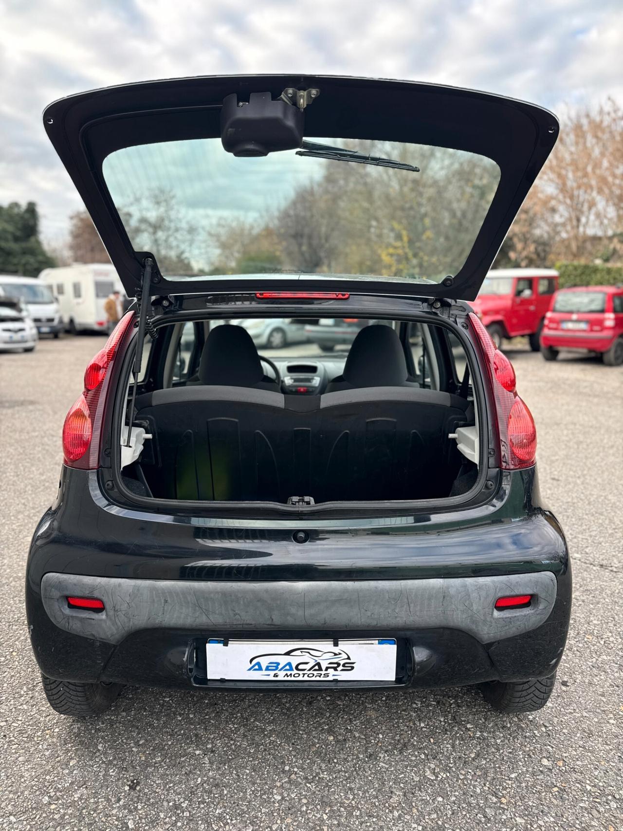 Peugeot 107 1.0 50kW 5P Benz *UNICO PROPRIETARIO*