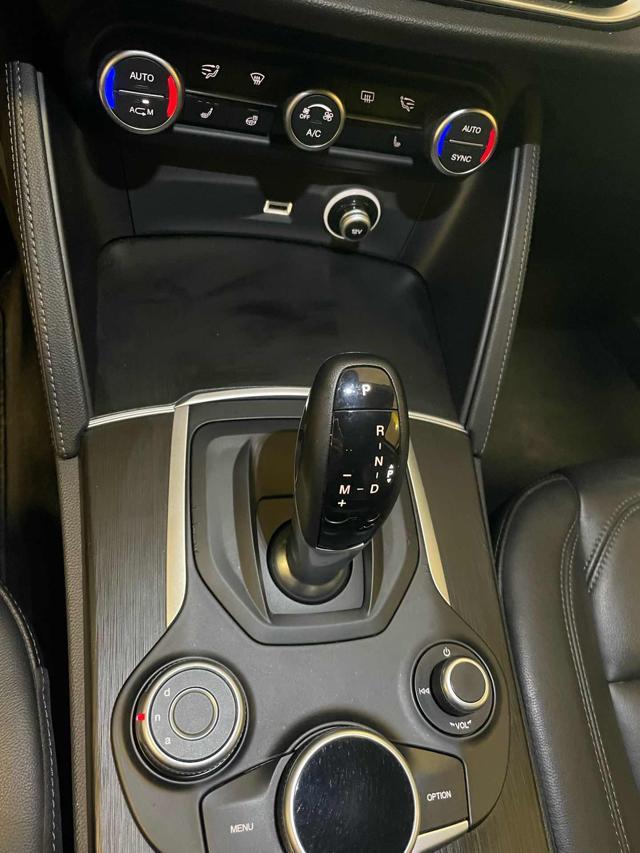 ALFA ROMEO Stelvio 2.2 Turbodiesel 210 CV AT8 Q4LED/NAVI/PDC/PELLE*