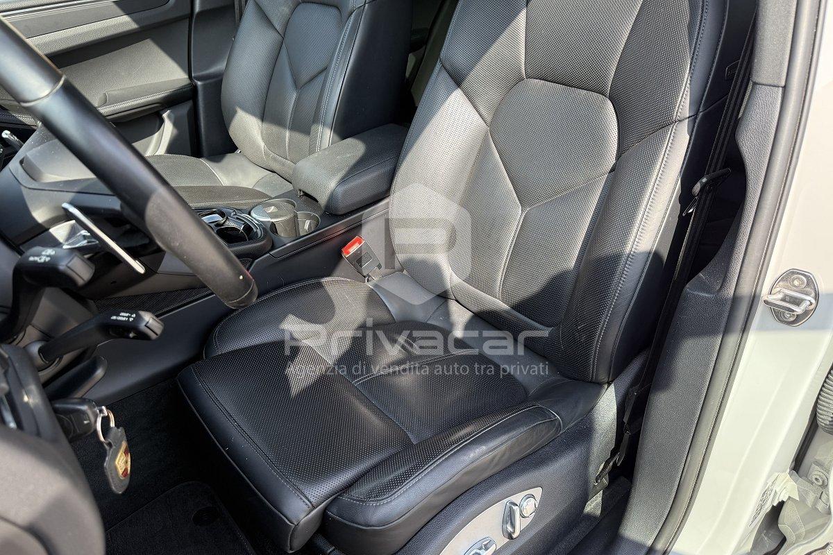 PORSCHE Macan 2.0