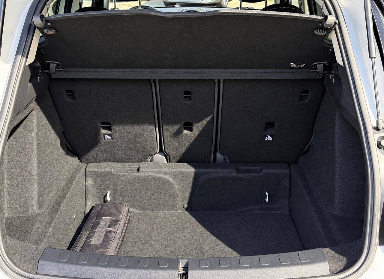 Mini Cooper Countryman D automatica
