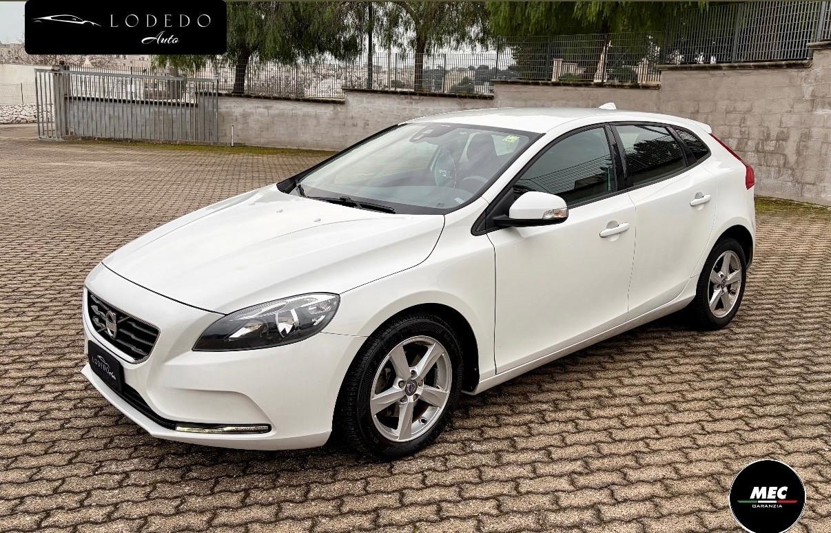 Volvo V40 D2 1.6 Momentum - 2013