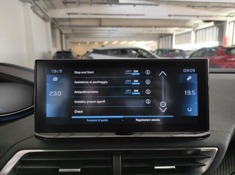 PEUGEOT 3008 2ª serie - 3008 BlueHDi 130 S&S EAT8 Active Business
