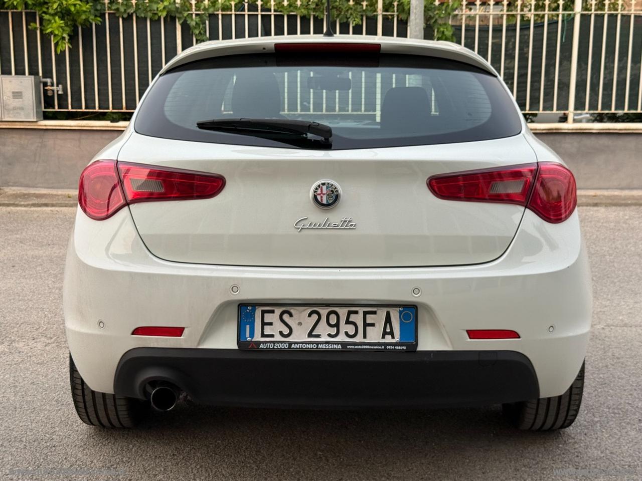 ALFA ROMEO Giulietta 1.6 JTDm-2 105 CV Distinctive
