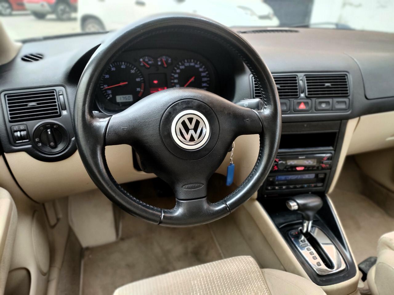 Volkswagen Golf 1.6 5p. aut. ASI e CRS Highline