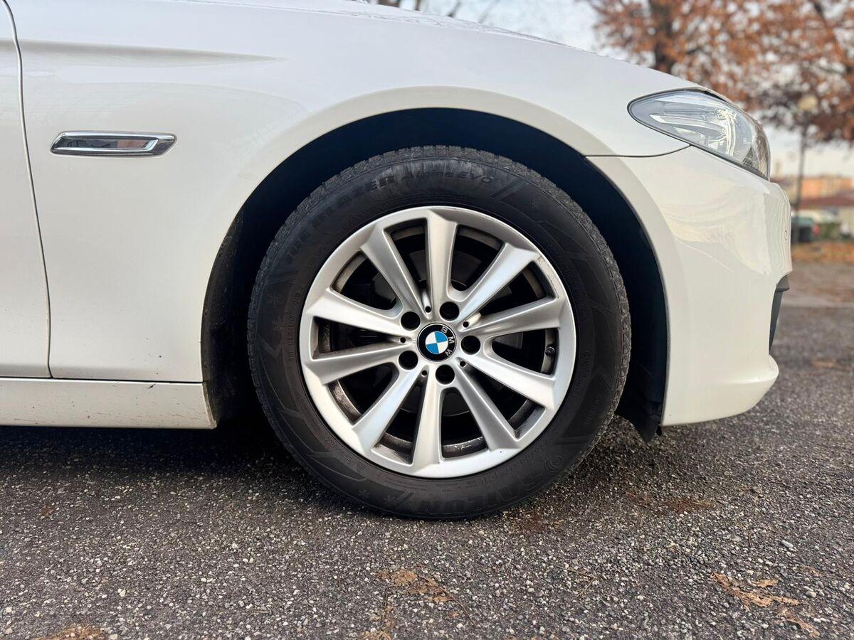 BMW Serie 5 520d Business 190cv auto