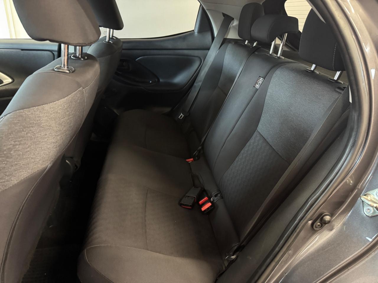 TOYOTA YARIS 1.5 HYBRID ACTIVE - MY21