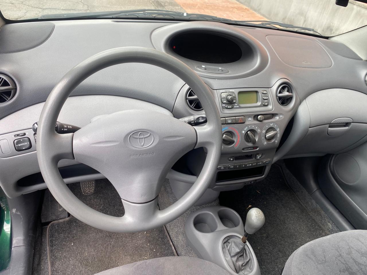 Toyota Yaris 1.0i 16V cat 3 porte Sol