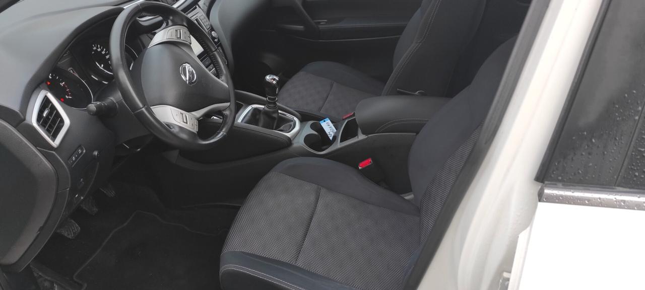 Nissan Qashqai 1.6 dCi 2WD Tekna 360