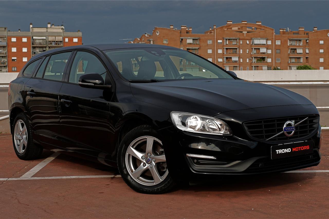 Volvo V60 D2 R-design