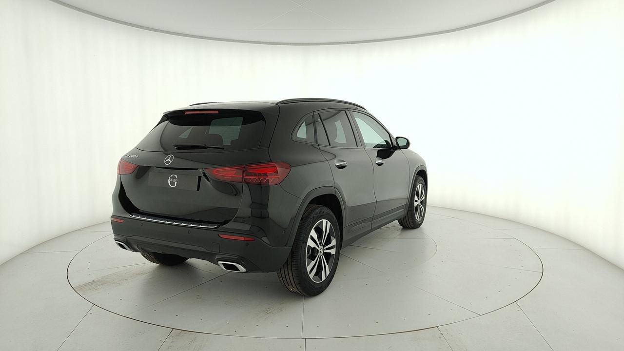 Mercedes-Benz GLA 200 d automatic