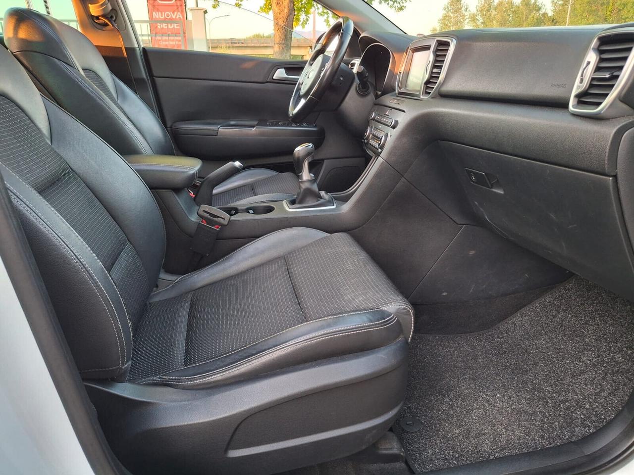 Kia Sportage 1.7 crdi-COOL NAVI-EURO 6-TETTO PANORAMICO-