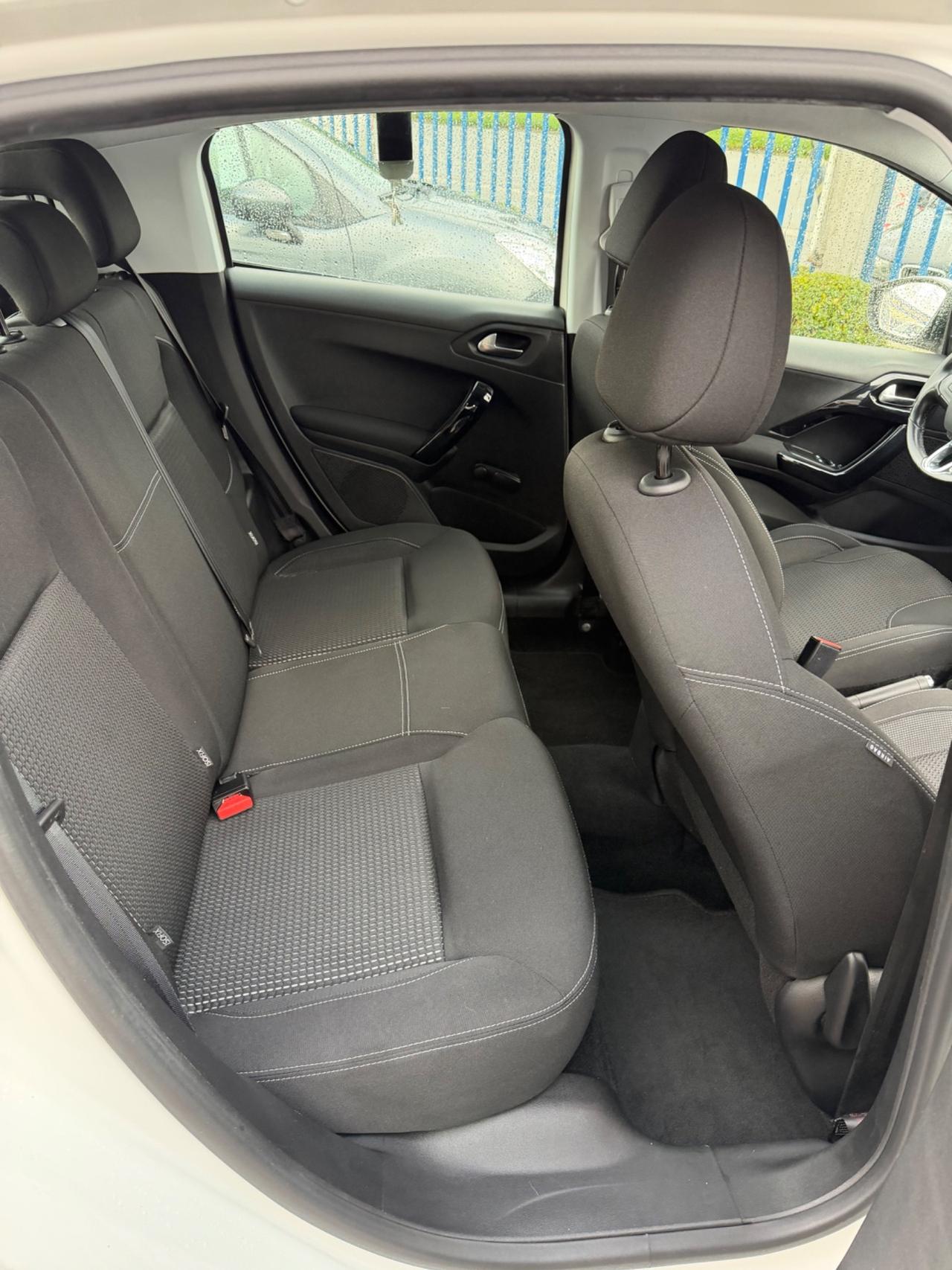 Peugeot 208 BlueHDi 100 S&S 5 porte Allure