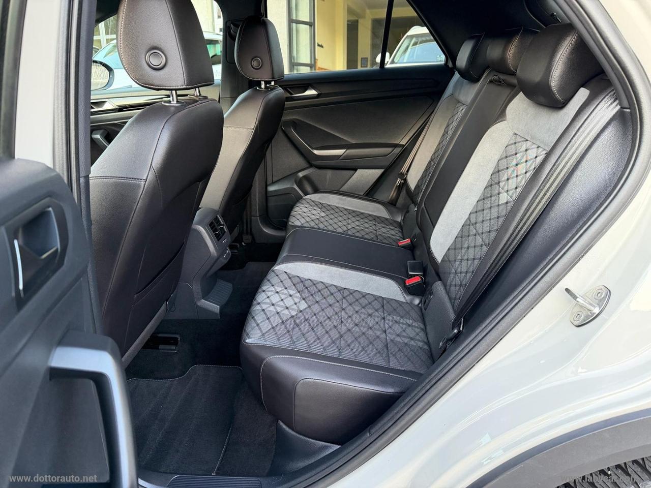 VOLKSWAGEN T-Roc 2.0 TDI SCR R-Line