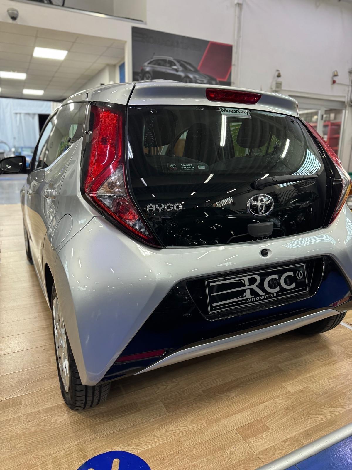 Toyota Aygo 1.0 VVT-i 72 CV 3 porte x-cool