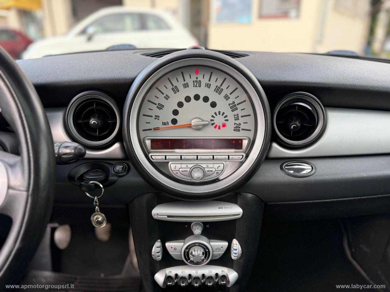 MINI 1.6 16V COOPER D