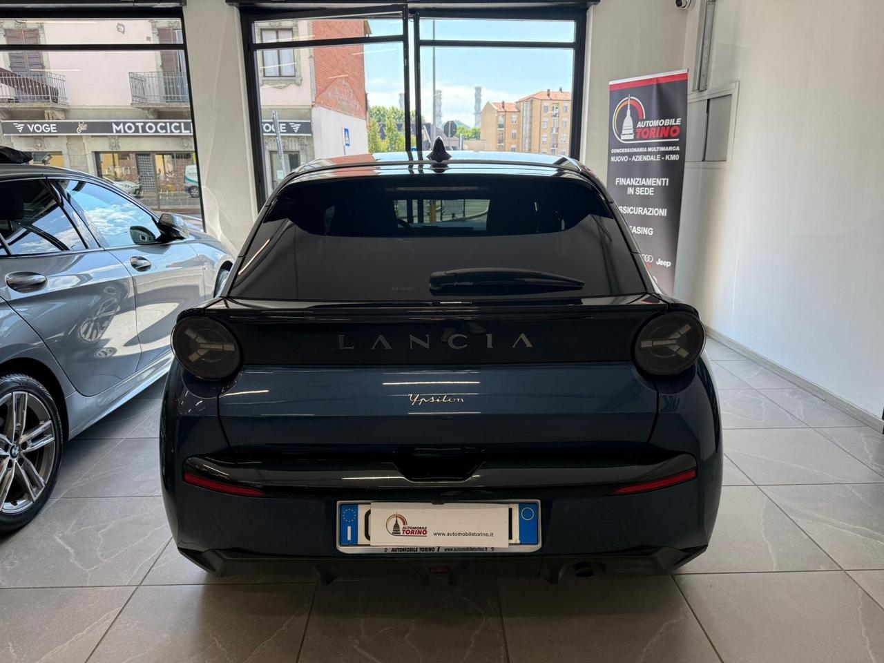Lancia Ypsilon Hybrid e-DCT HF Line