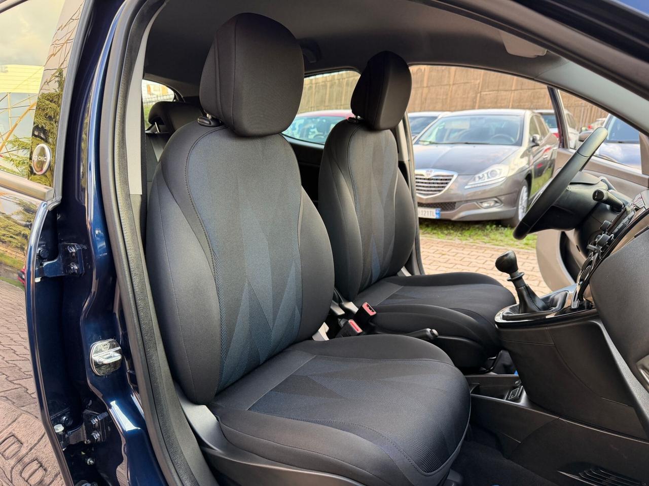 Lancia Ypsilon 1.2 69 CV 5 porte GPL OK NEOPATENTATI