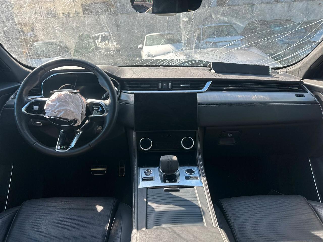 Jaguar F-Pace 2.0 D 204 CV AWD aut. R-Dynamic SE sinistrata incidentata
