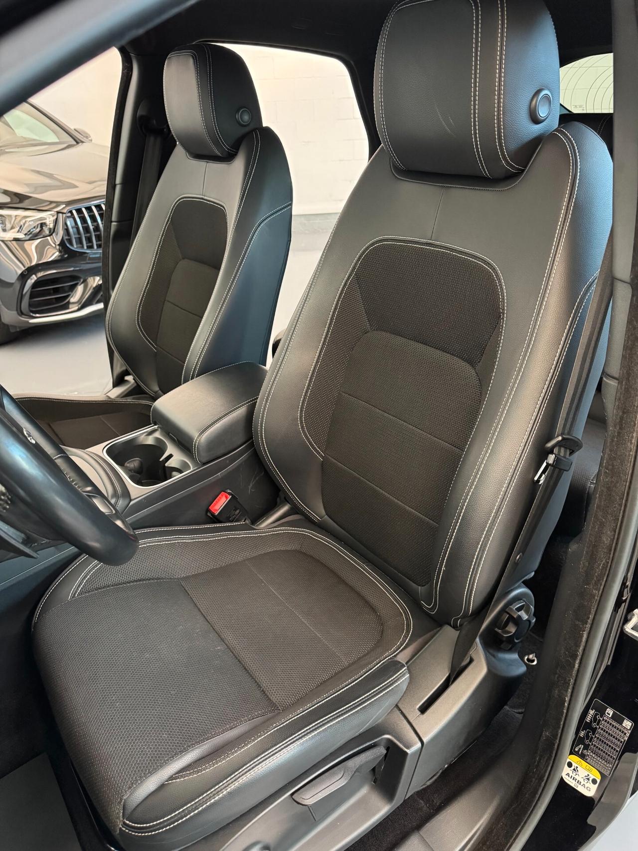 Jaguar E-Pace R-Dynamic P250 AWD 2.0cc 249cv Tagliandi ufficiali Finanziabile