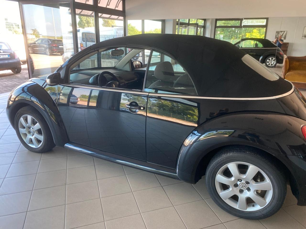 Volkswagen New Beetle 1.6 Cabrio