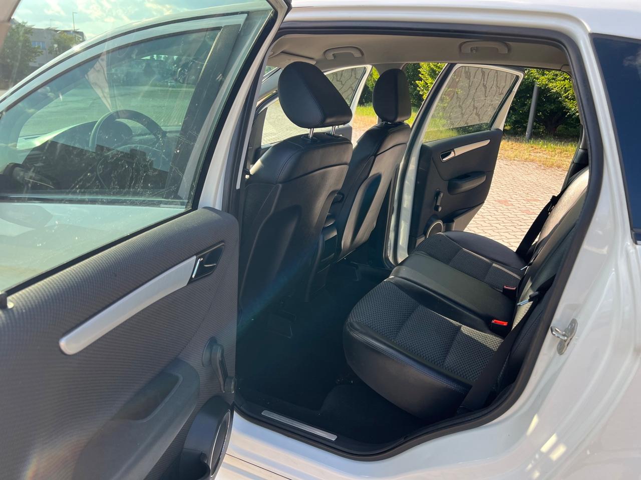 Mercedes-benz B 180 B 180 BlueEFFICIENCY Sport