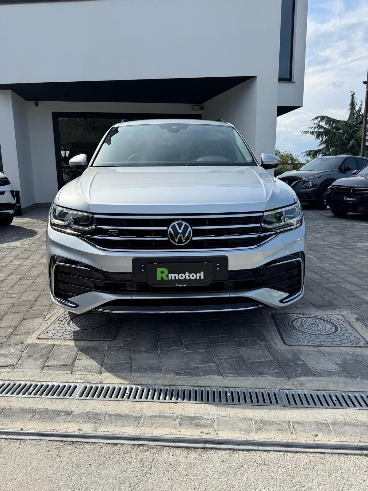 Volkswagen Tiguan 2.0 TDI 150 CV SCR DSG 4MOTION R-Line