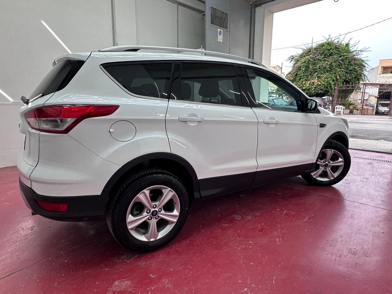 Ford Kuga 2.0 TDCI 120 CV S&S 2WD Titanium