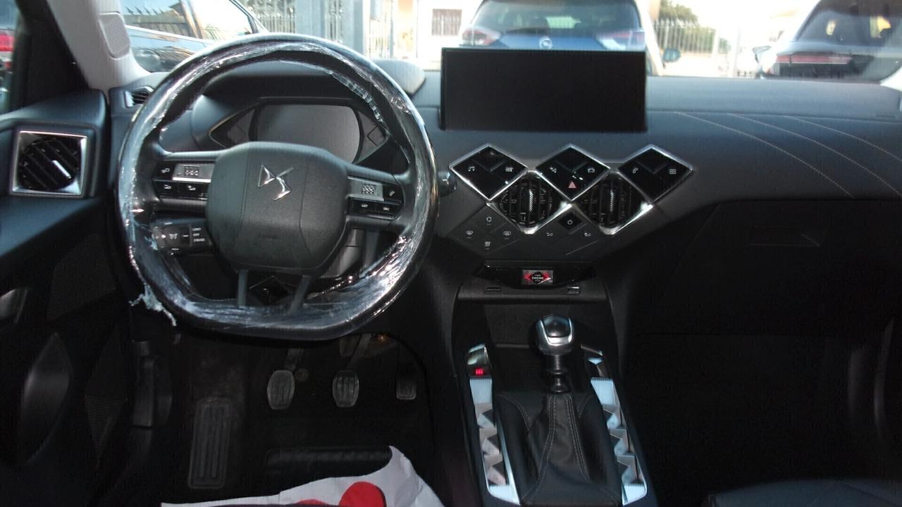 Ds DS3 3 Crossback BlueHDi 110 Toits de Paris