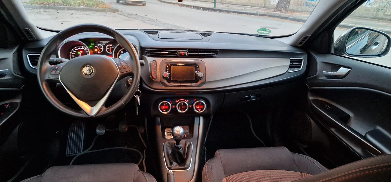 Alfa Romeo Giulietta 1.6 JTDm-2 105 CV Exclusive TOTAL BLACK