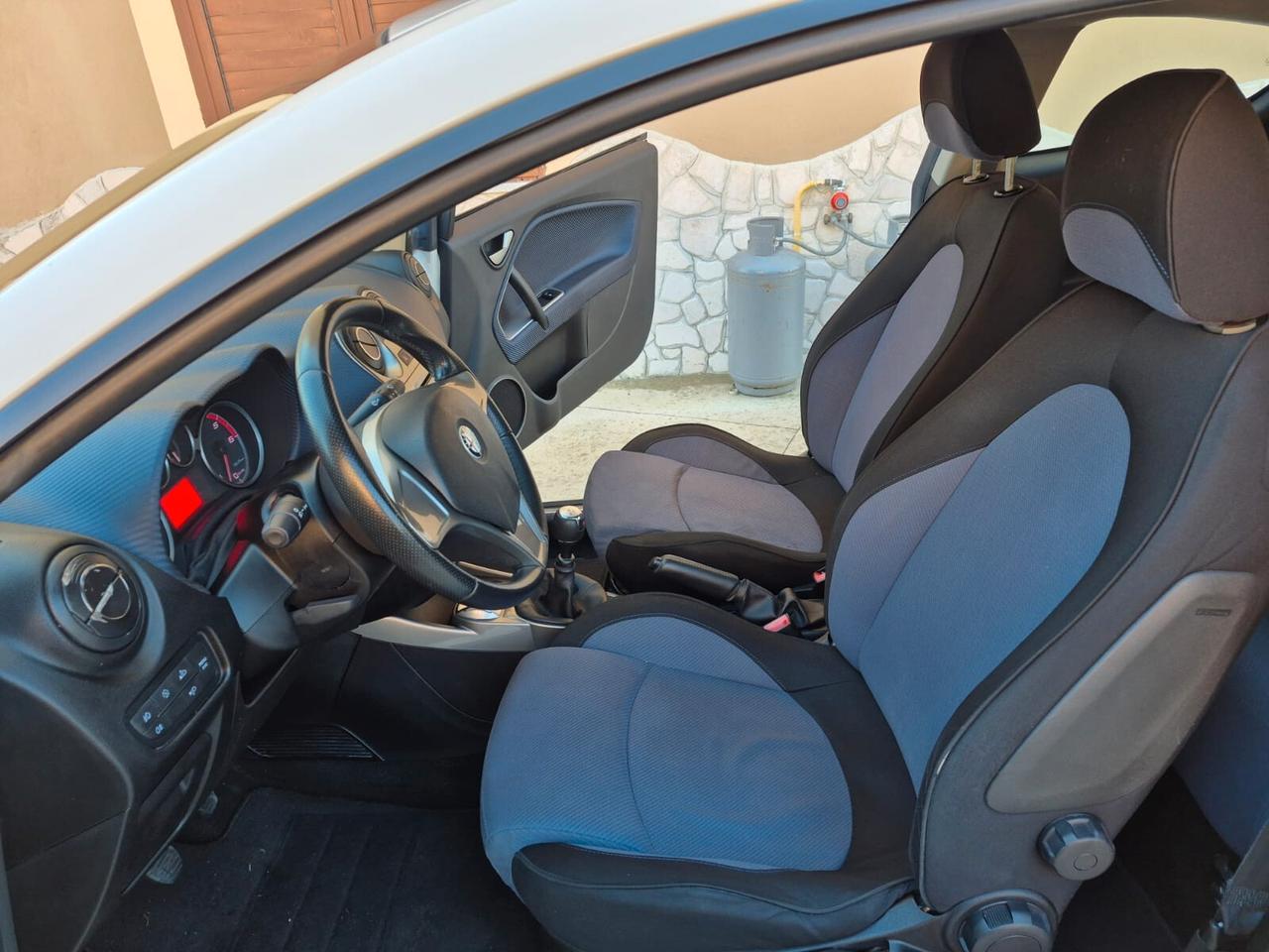 Alfa Romeo MiTo 1.3 JTDm-2 95 CV S&S Distinctive Sport Pack