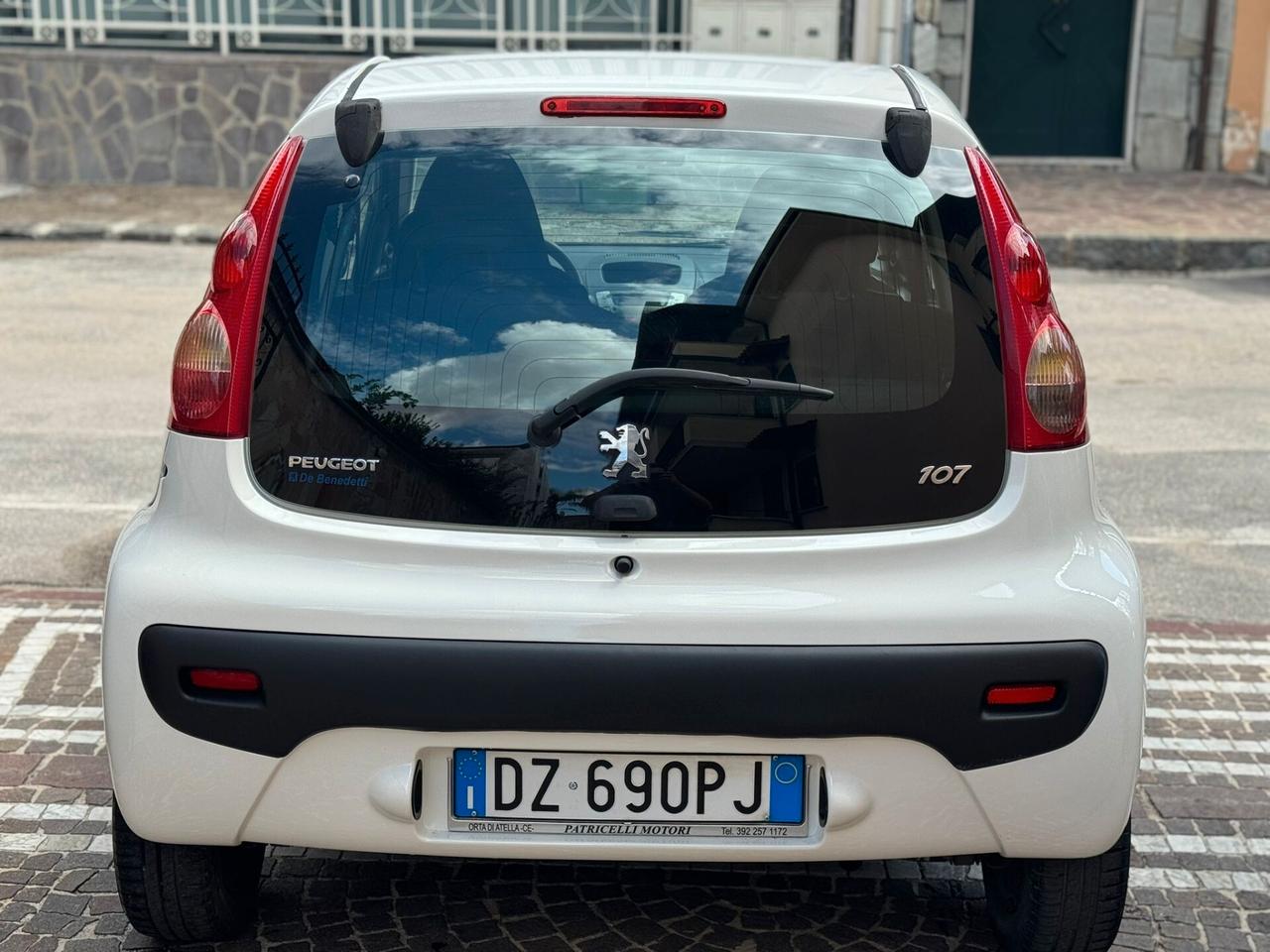 Peugeot 107 1.0 68CV 5p. Plaisir