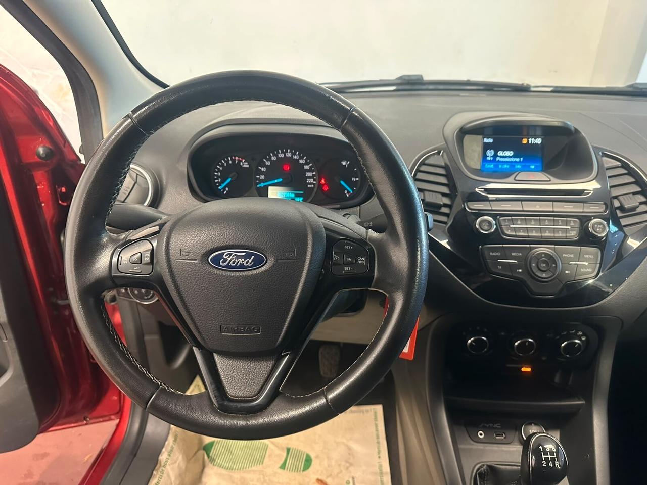 Ford Ka + 1.2 Ti-VCT 85CV Black & White -