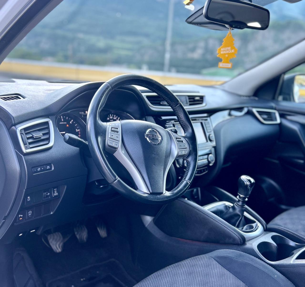 Nissan Qashqai 1.6 dCi 4WD Tekna Neopatentati