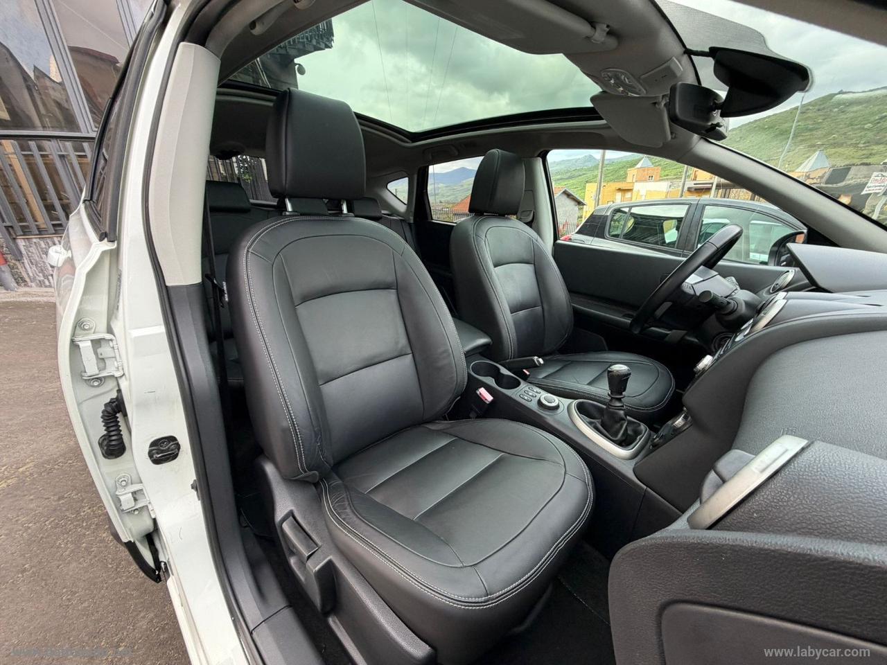 NISSAN Qashqai 1.6 dCi Tekna 4WD