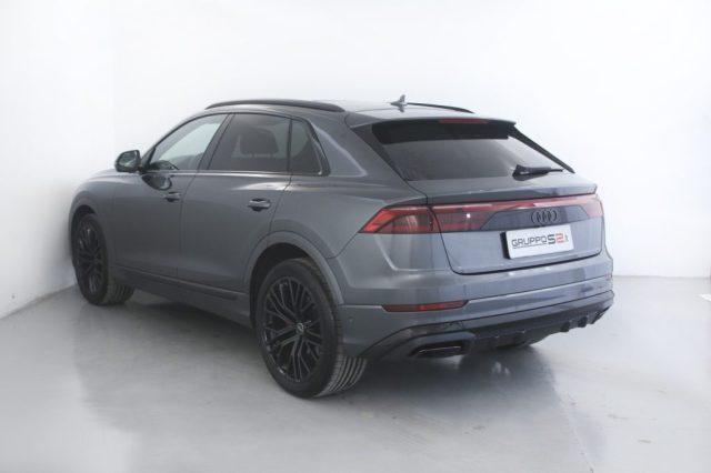 AUDI Q8 50 TDI 286 CV quattro S-line Black Edition