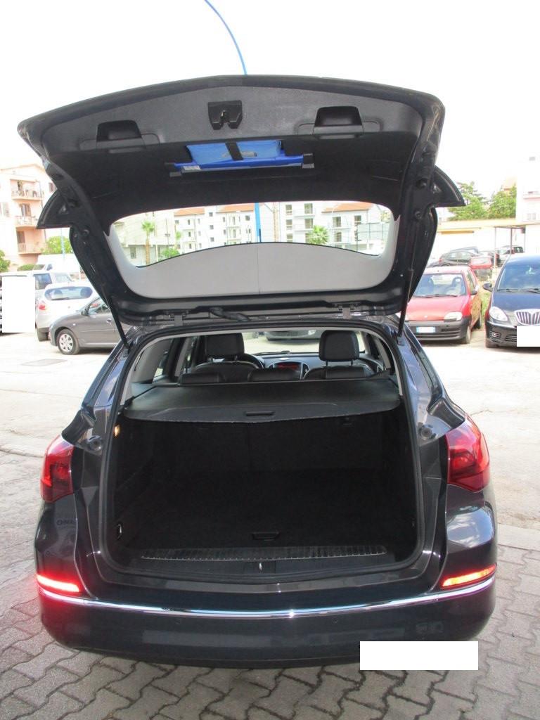 Opel Astra Sports Tourer 1.7 cdti Cosmo 130cv