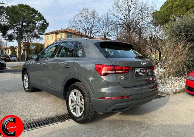 AUDI Q3 35 TDI S tronic Business