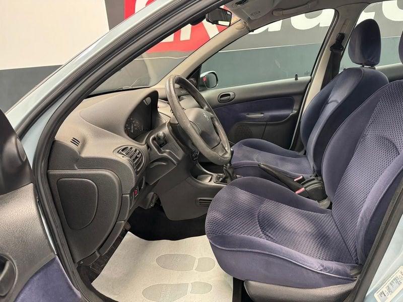 Peugeot 206 1.4 16V 5p. Roland Garros