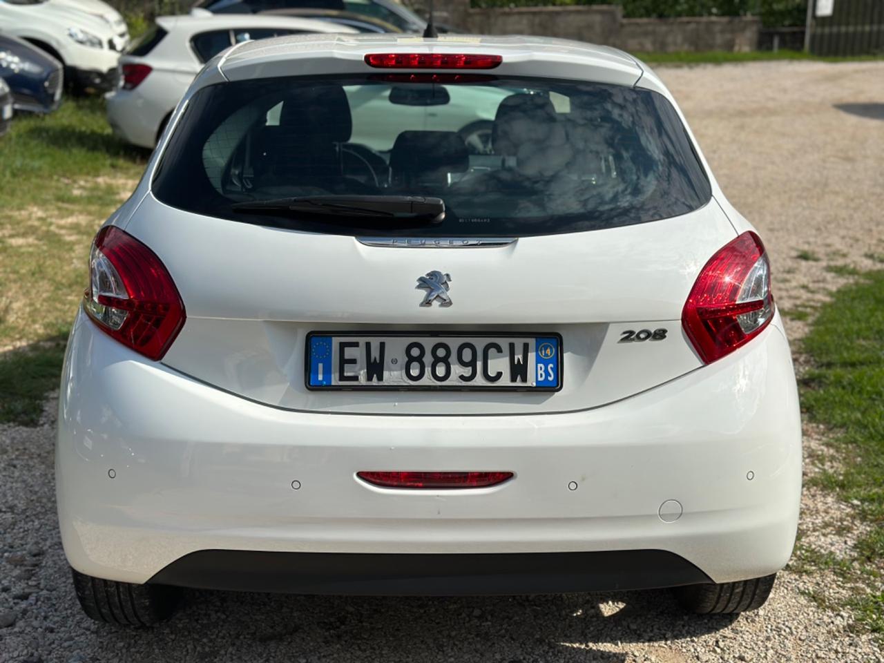 Peugeot 208 1.4 HDi 68 CV 5P ALLURE NEOPAT KMCERT