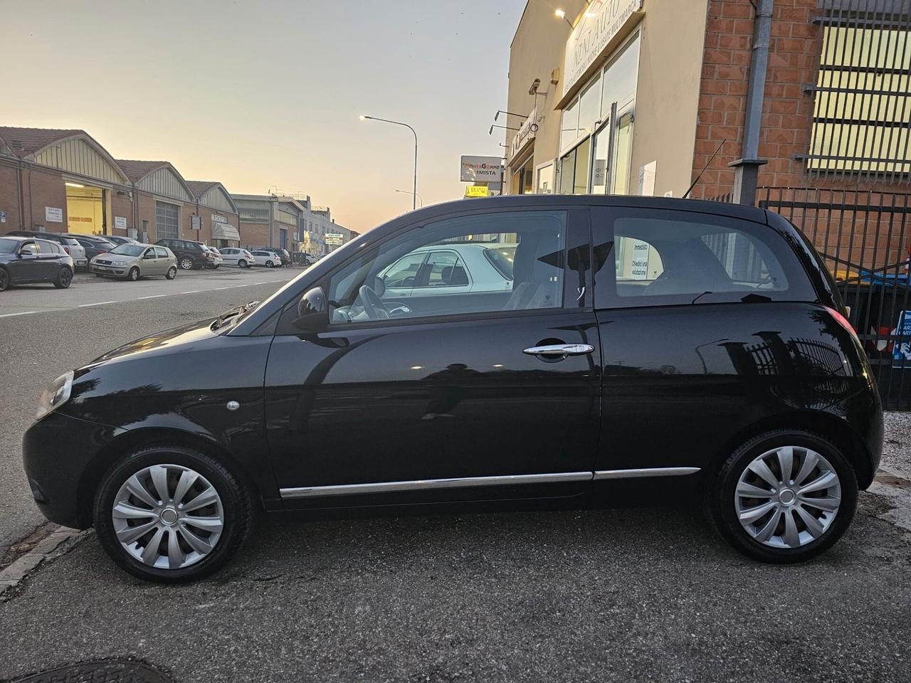 Lancia Ypsilon 1.2 69cv Argento*Clima*Neopatentati*Euro5*