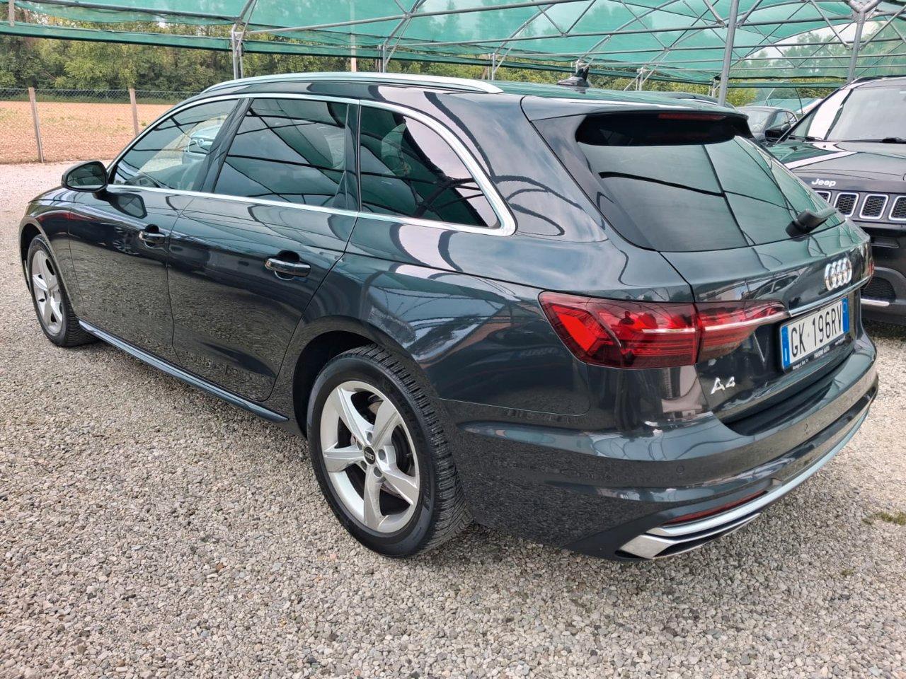 Audi A4 Avant 30 2.0 tdi mhev Business Advanced 136cv s-tronic