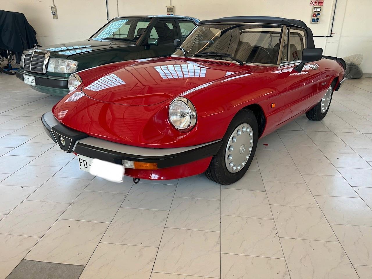 Alfa Romeo Spider 1.6