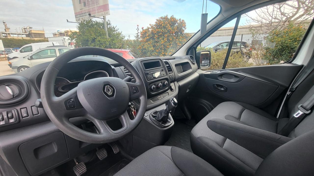 Renault Trafic T27 2.0 DCi 120CV PC-TN