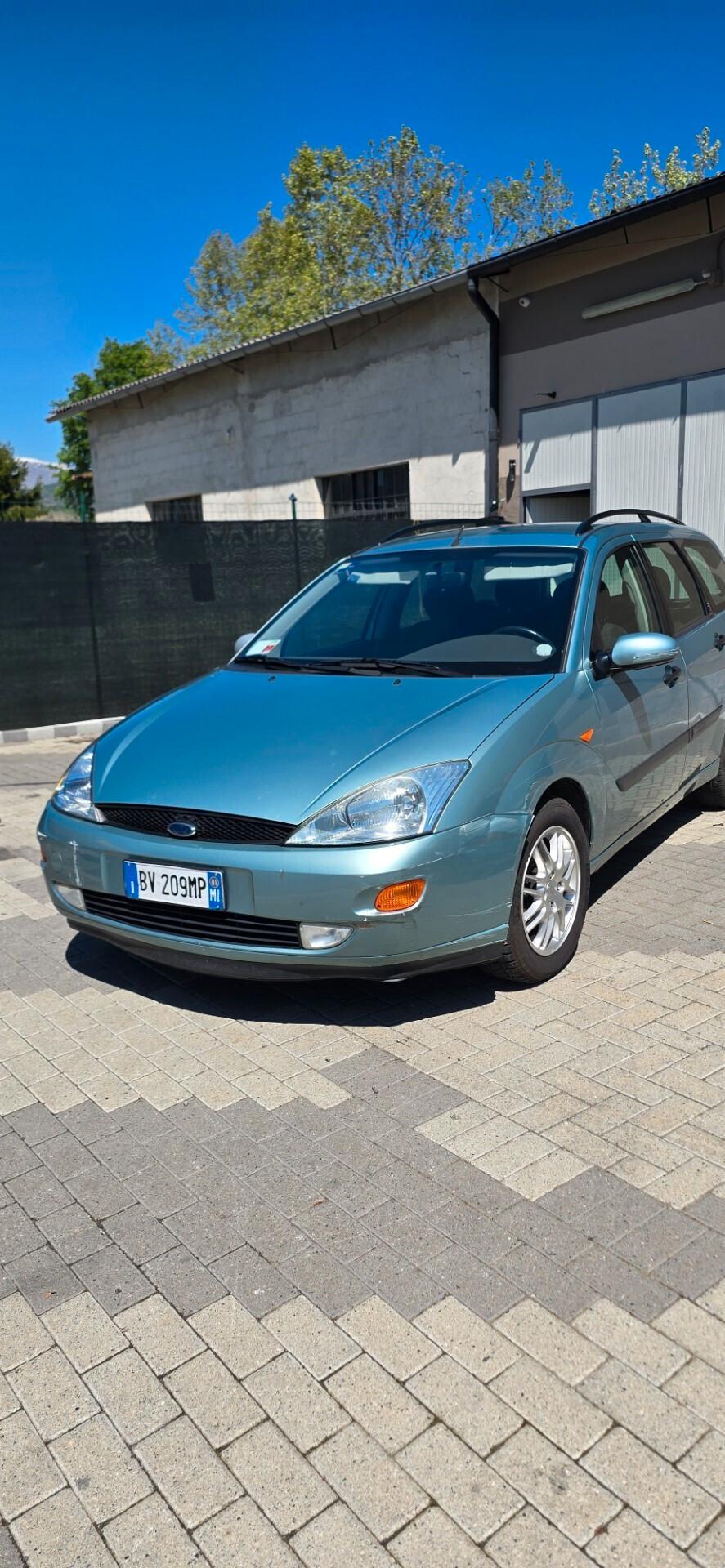 Ford Focus 1.6i 16V cat 5p. Ghia