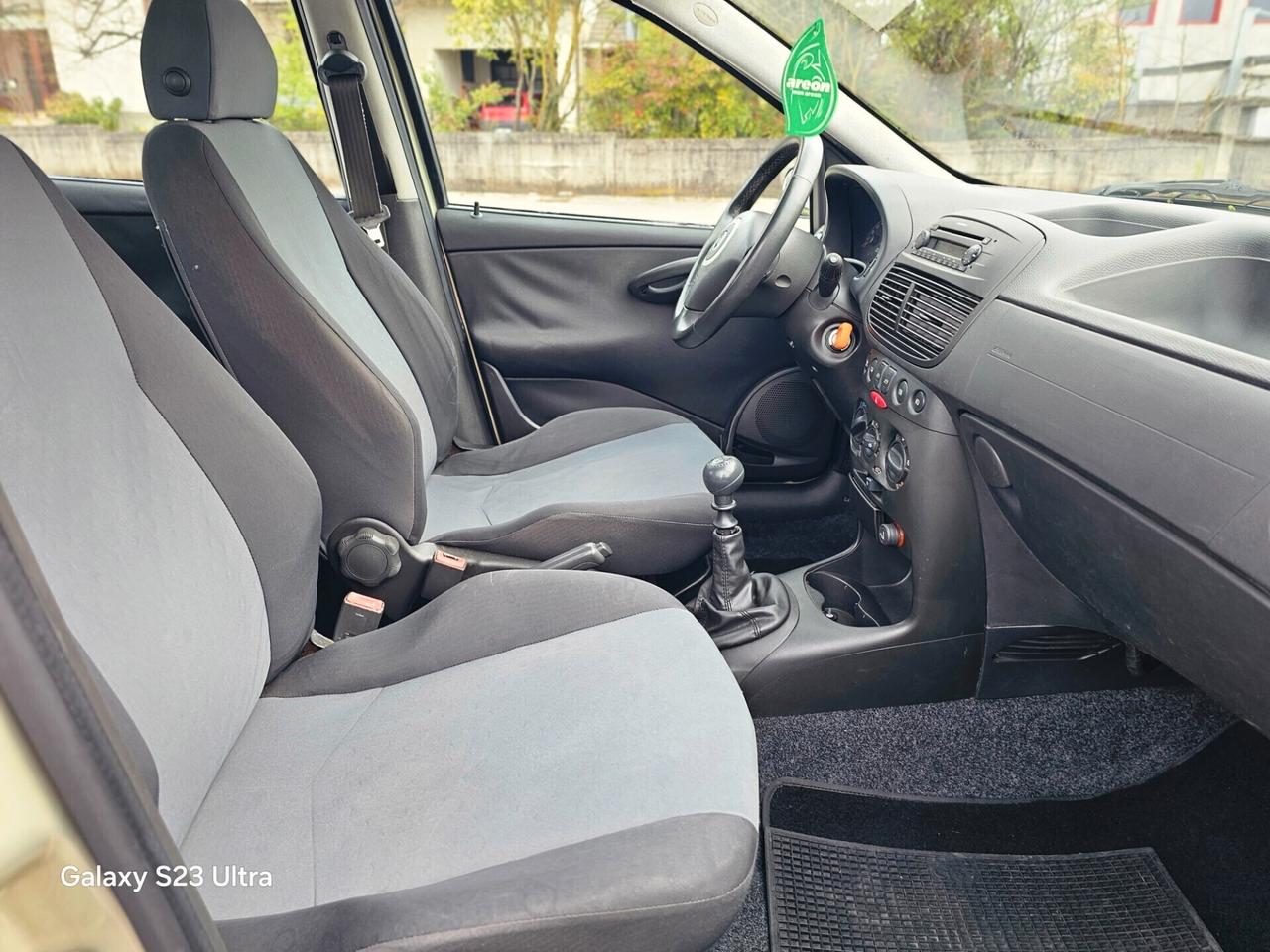 Fiat Punto 1.2 BENZINA UNICO PROPRIETARIO OK PER NEOPATENTATI